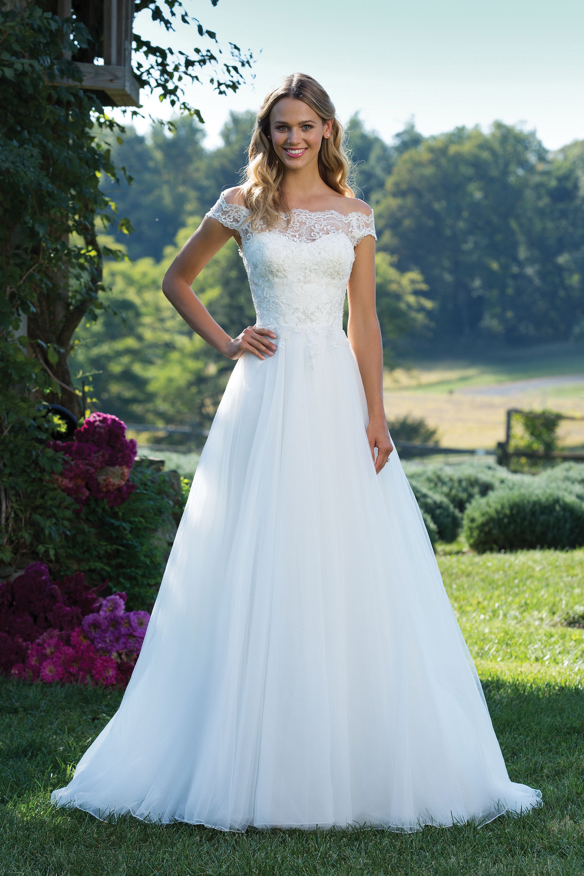 3889: Off the Shoulder Lace and Tulle Ball Gown | Sincerity Bridal